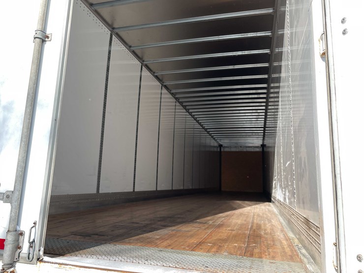 2022-stoughton-trailer-image-24