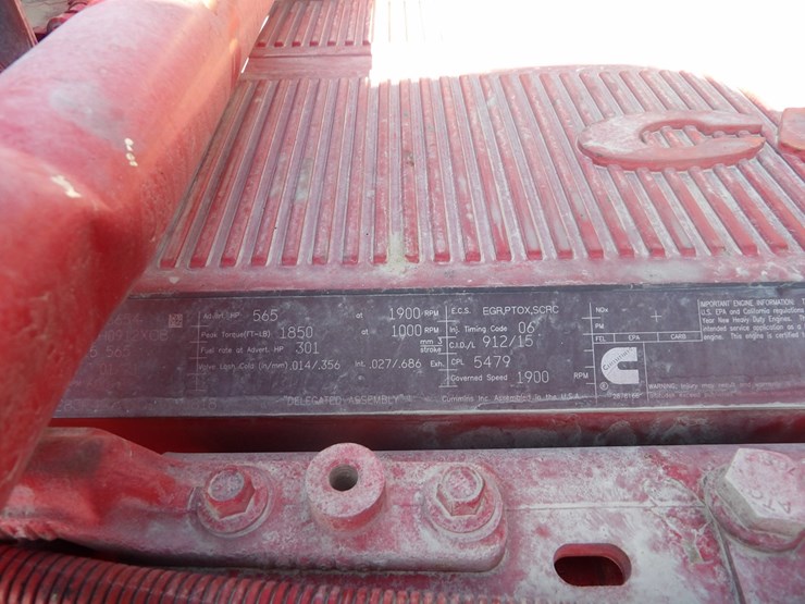 2022-peterbilt-389-image-25