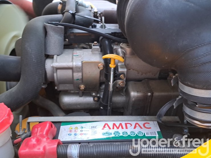 2019-jcb-940-image-23