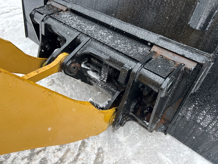 caterpillar-903d-image-13