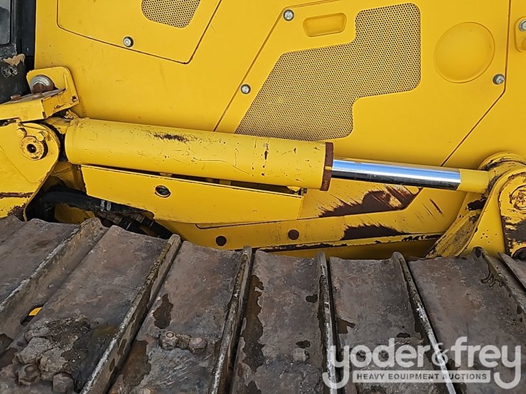 2022-komatsu-d61px-24-image-14