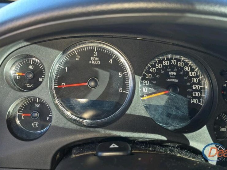 2013-chevrolet-tahoe-image-21