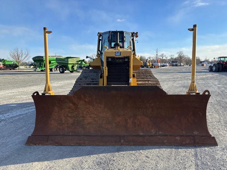 2016-caterpillar-d6n-lgp-image-11