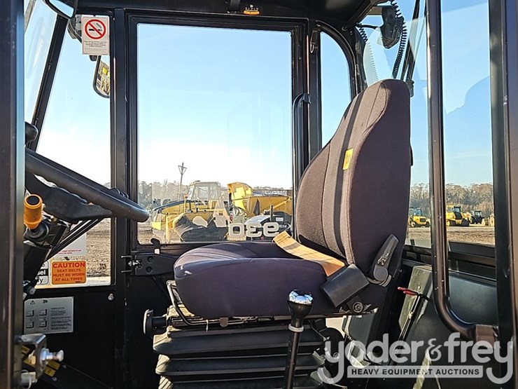 jcb-930-image-29