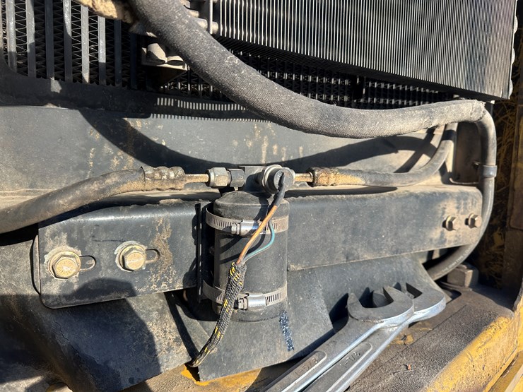 2017-caterpillar-501-hd-image-46