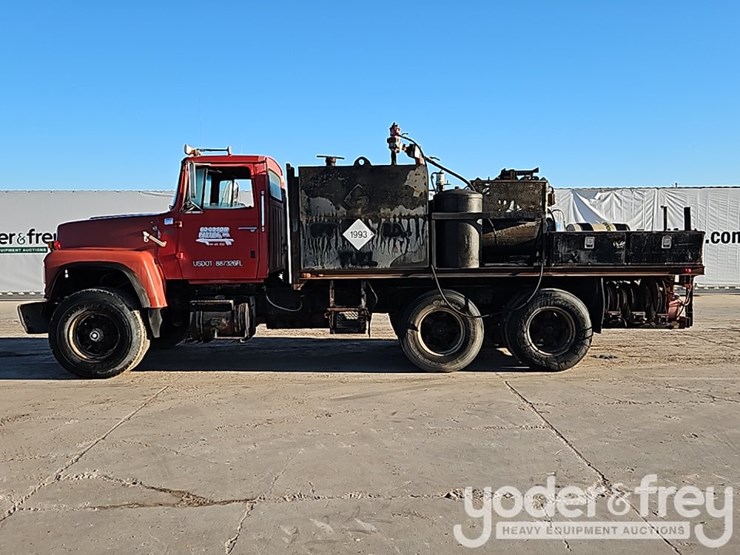 1988-ford-l8000-image-3