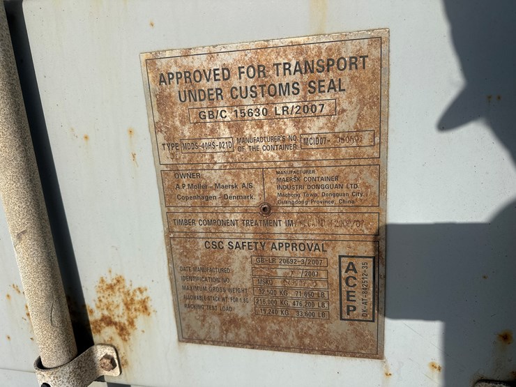 #5015-•-40’-shipping-container-image-12