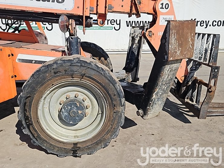 2013-sky-trak-10054-image-10