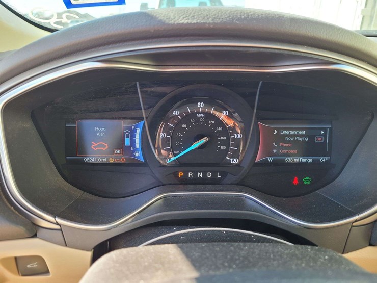 2016-ford-fusion-se-luxury-energi-sedan-4d-image-13