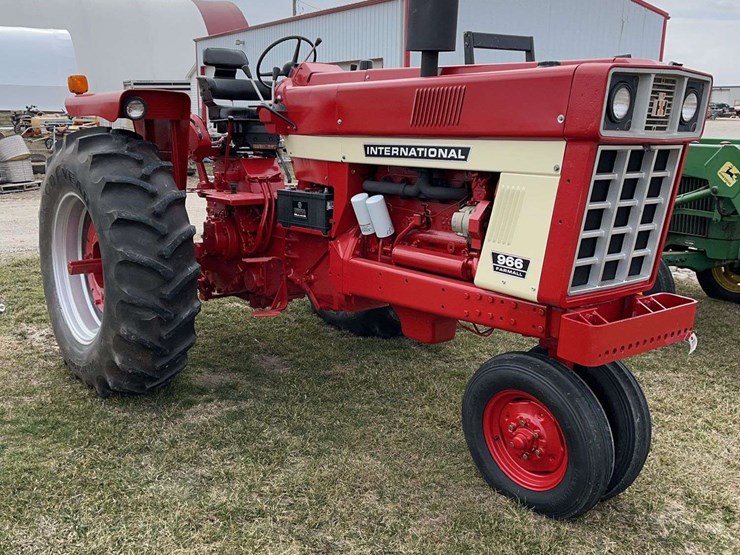 1971-international-966-image-1