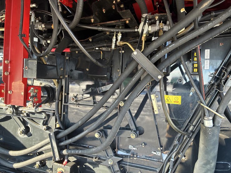 2010-case-ih-6088-image-75