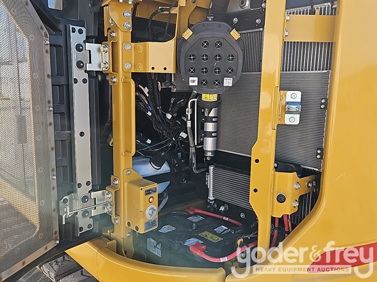 2023-caterpillar-315-image-31