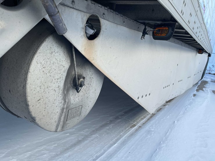 2010-utility-reefer-image-17