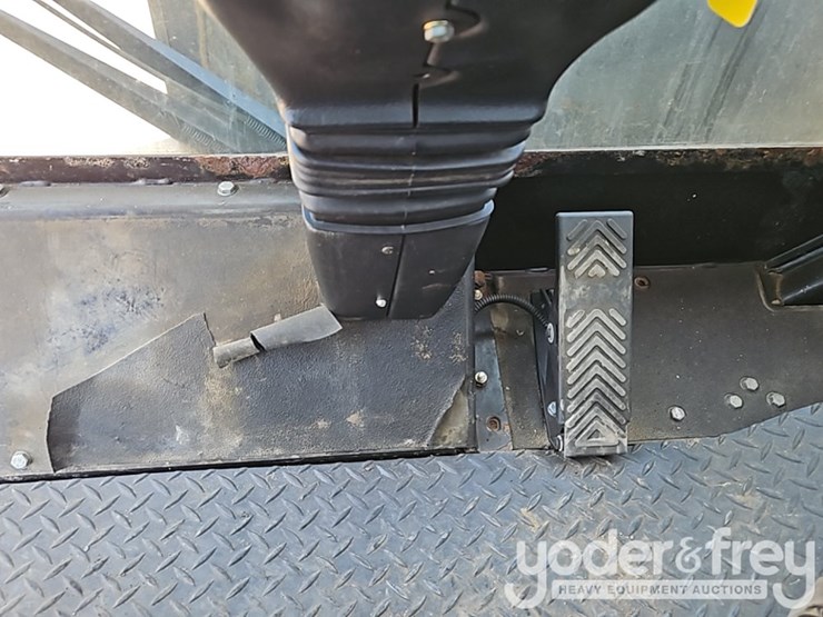 2013-prinoth-panther-t8-image-33