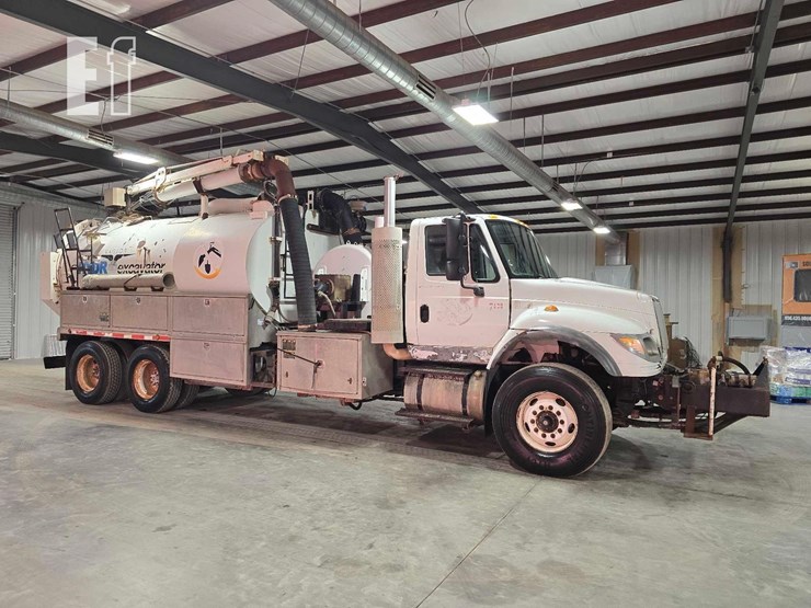 2007-international-7600-image-2