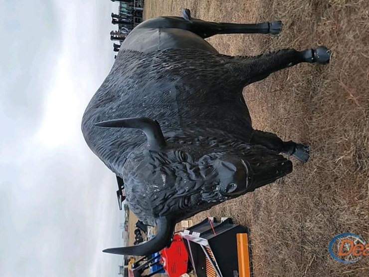 lifesize-buffalo-image-2