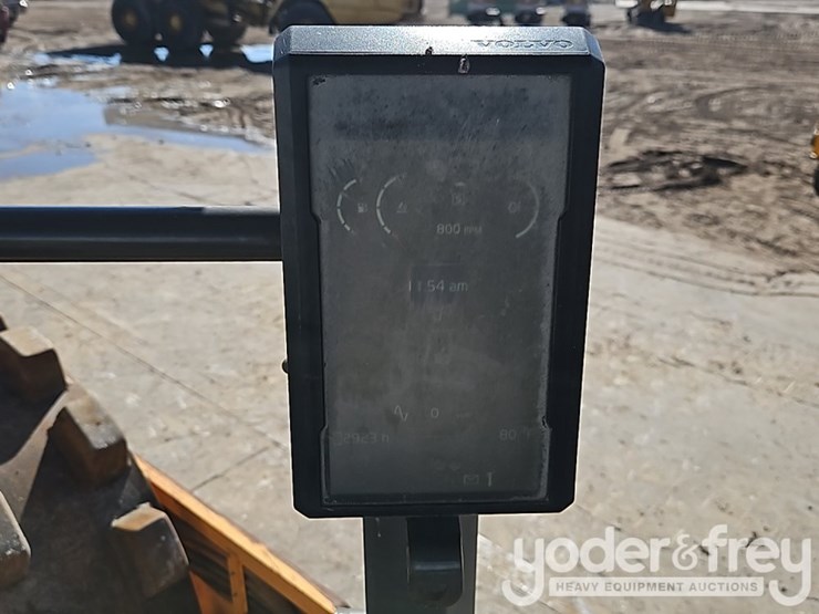 2018-volvo-sd115b-image-28