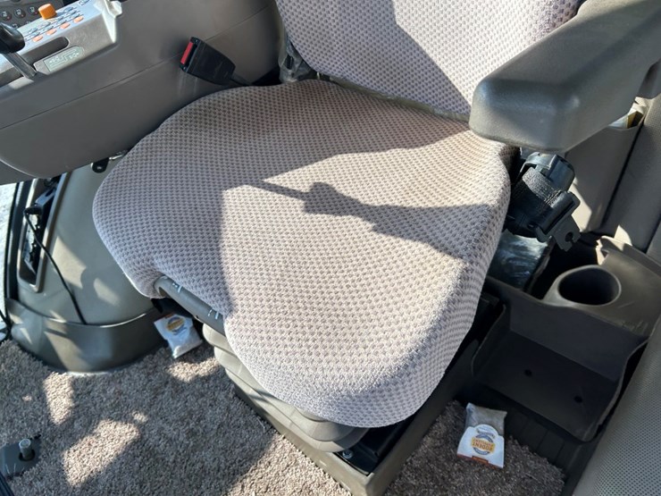 2015-john-deere-r4030-image-49