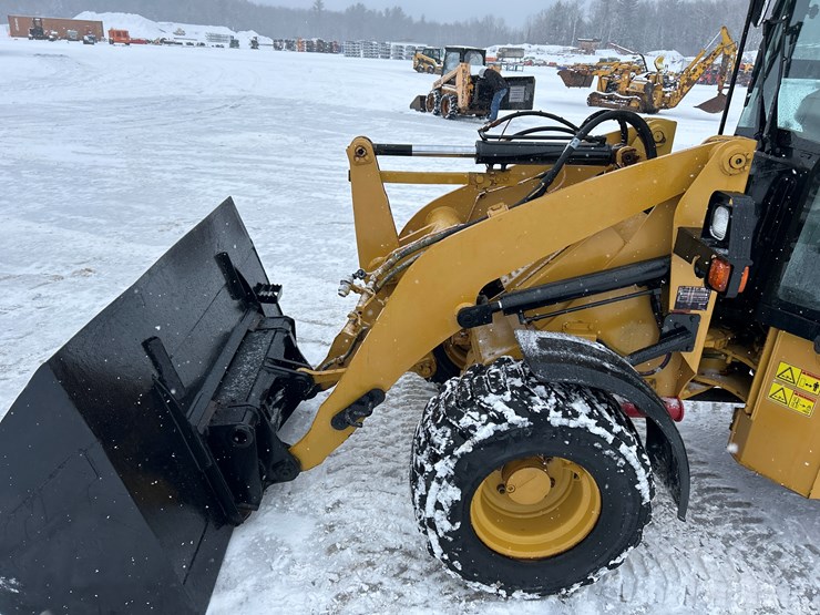 caterpillar-903d-image-25