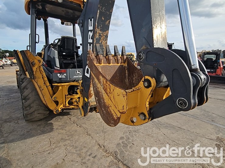 2017-deere-310sl-image-23