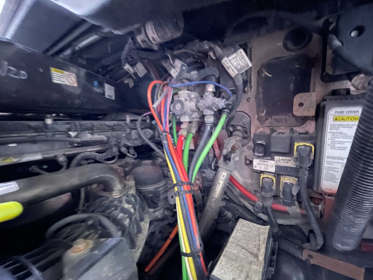 #6227-•-2018-freightliner-cascadia-day-cab-semi-truck-(title-in-delay)-image-96