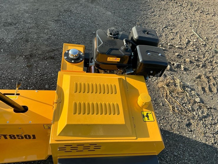 #1252-•-unused-future-ft850-ride-on-road-roller-image-20