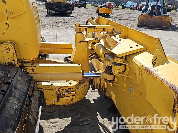 2022-komatsu-d61px-24-image-15