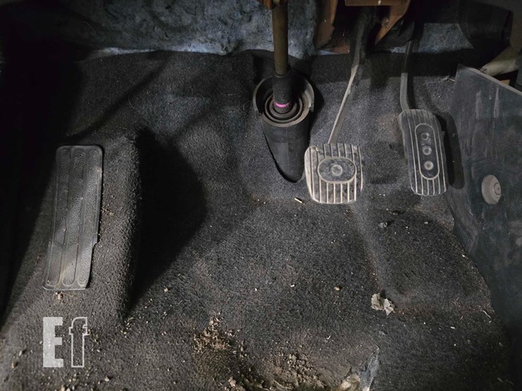 2014-nissan-nv200-image-11