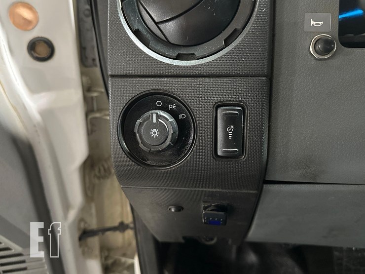 2015-ford-f750-image-28