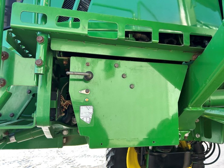 2015-john-deere-r4030-image-82