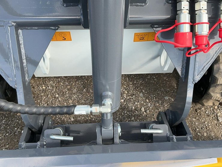 #1006-•-unused-2025-bttl-st25m-6-mini-skid-loader-image-25