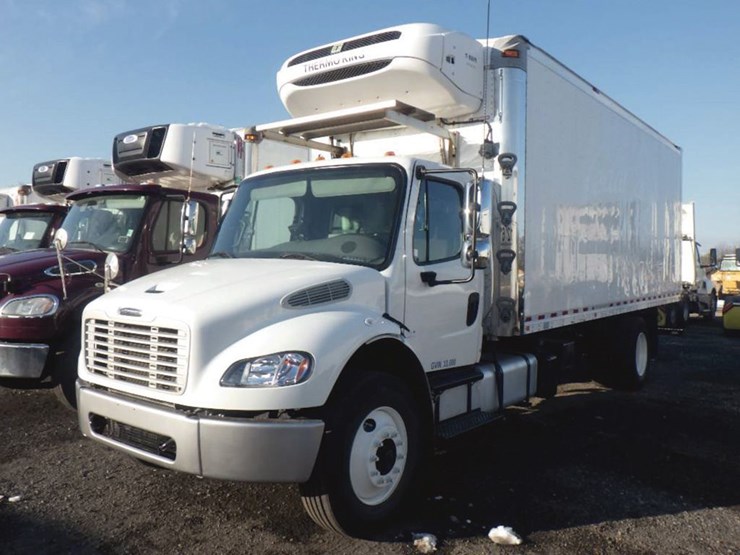 2017-freightliner-m2-106-image-1