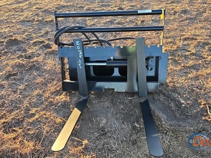 mini-skid-steer-sideshift-forks-image-1