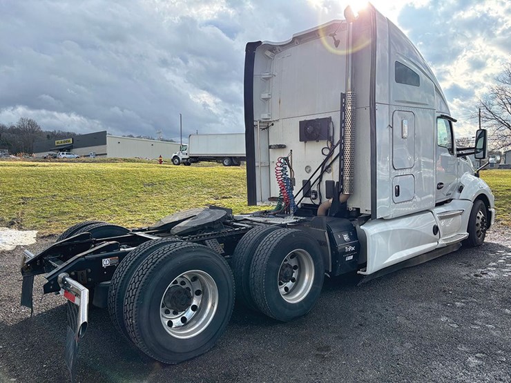 2020-kenworth-t680-image-3