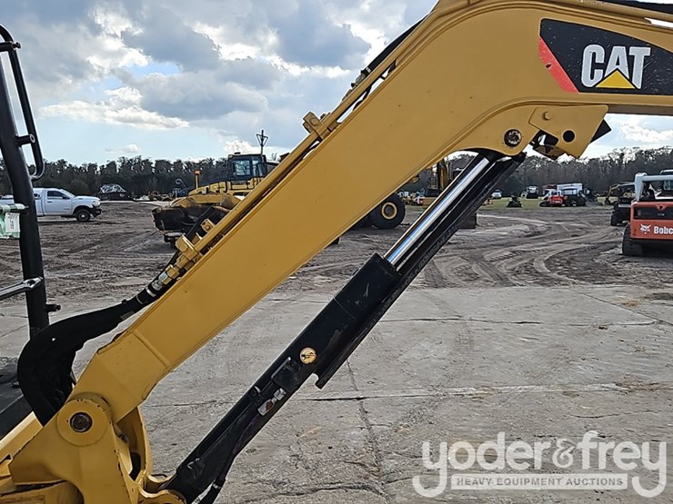 2015-caterpillar-303e-cr-image-15