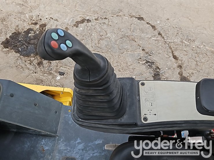 2018-bomag-bw145d-5-image-23