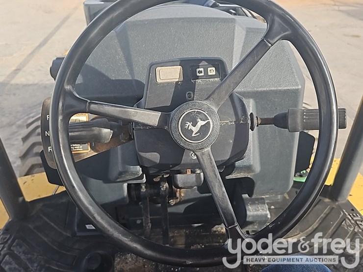 2017-deere-310sl-image-50