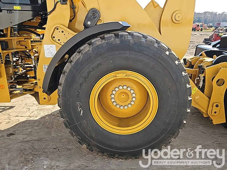 2026-caterpillar-930-image-10