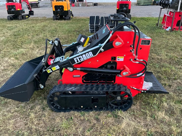 #1005-•-unused-future-ft380r-skid-steer-loader-image-11