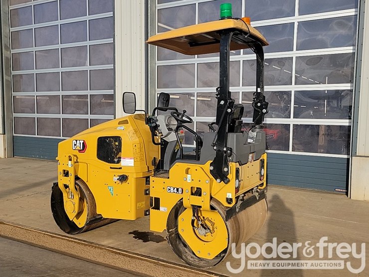 2025-caterpillar-cb4.0-image-3