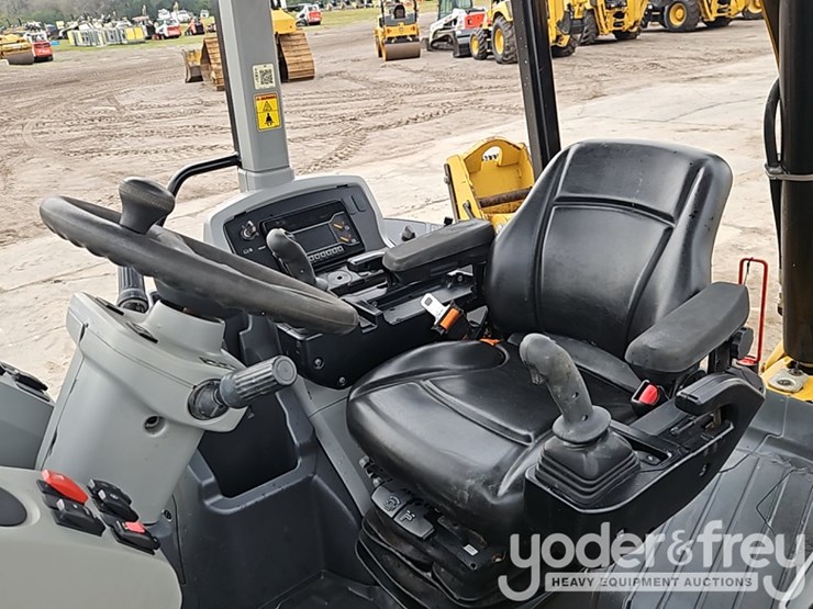 2023-caterpillar-420-xe-image-22