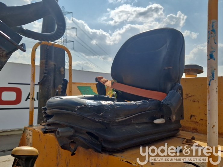 2015-jcb-6tst-image-31