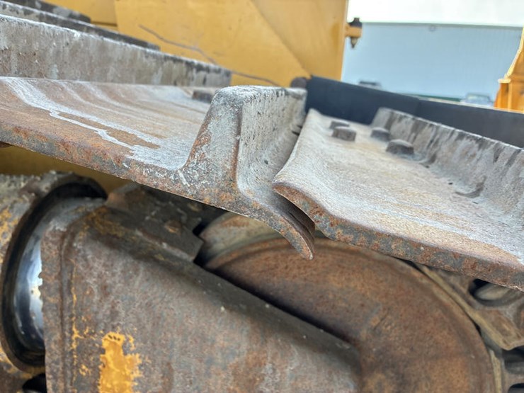 2016-caterpillar-d6n-lgp-image-35