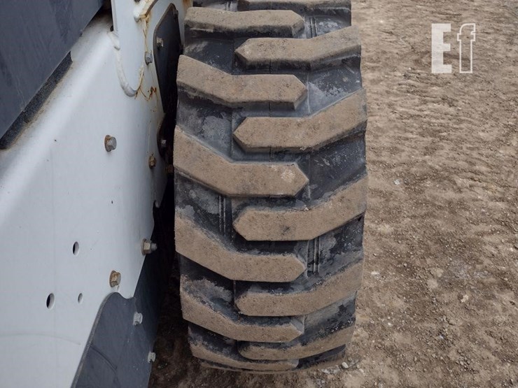 2016-bobcat-s590-image-21