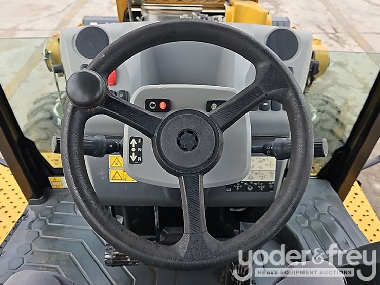 2022-caterpillar-420-xe-image-27