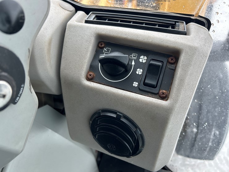 caterpillar-903d-image-69