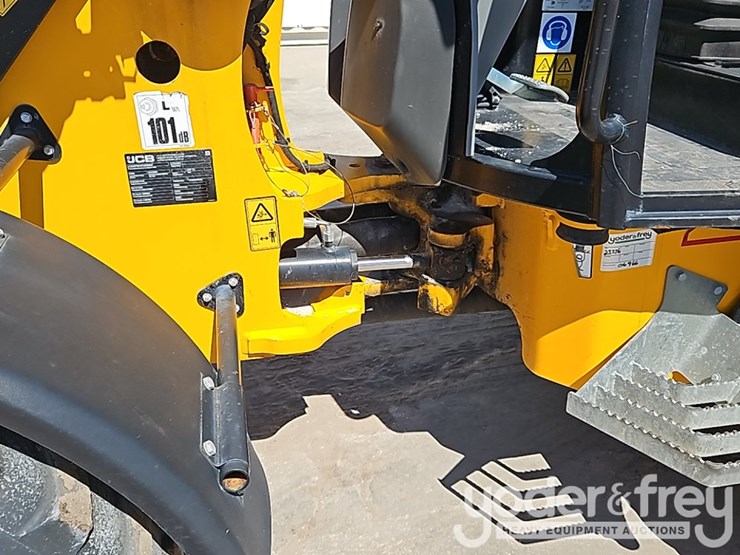 2023-jcb-407-image-17