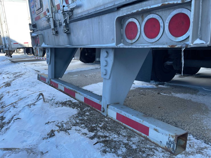 2010-utility-reefer-image-34