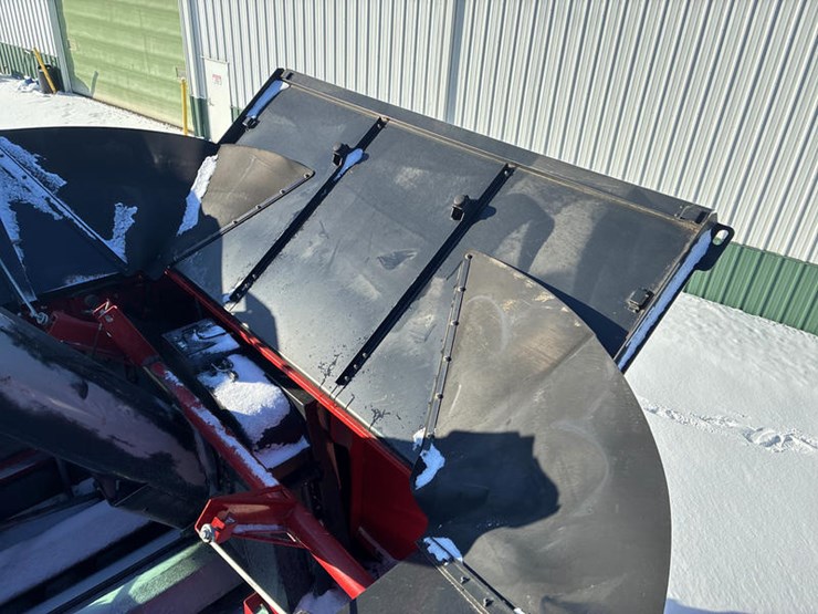 2010-case-ih-6088-image-69