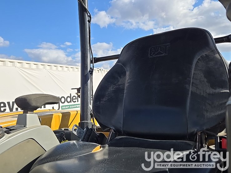 2021-caterpillar-303-image-68